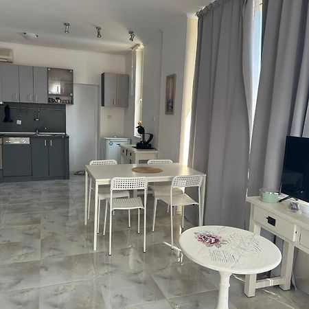 Oazis Sea View Apartment Ravda Exteriör bild